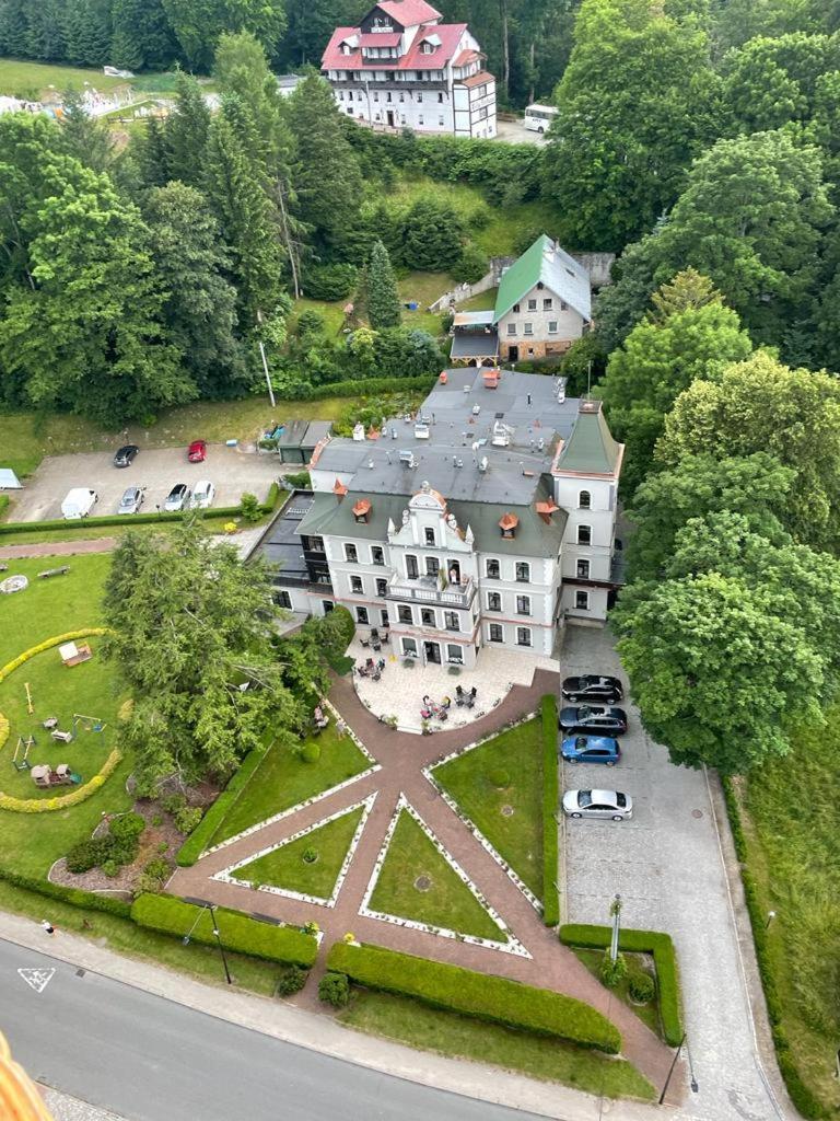 Hotel Fryderyk Душники-Здруй Екстер'єр фото